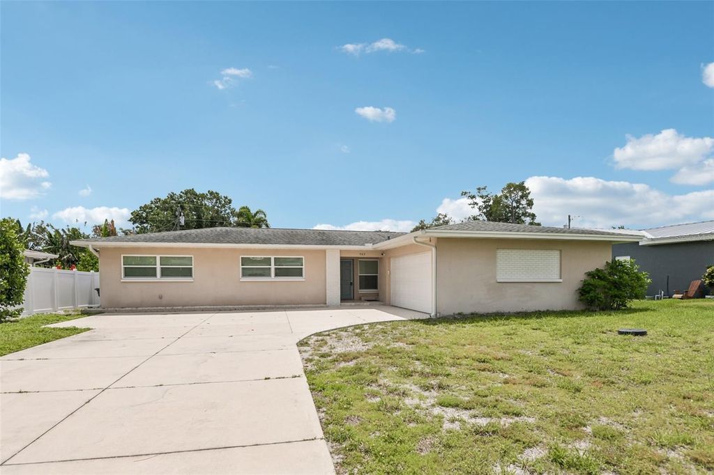 563 EASTVIEW ROAD, Largo, FL 33770