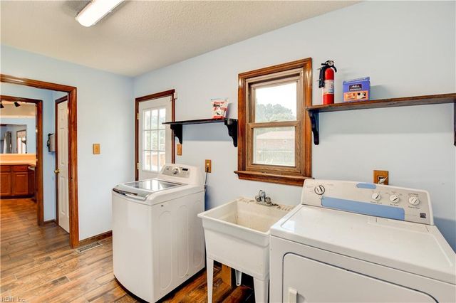 833 Copper Stone CIR, Chesapeake, VA 23320