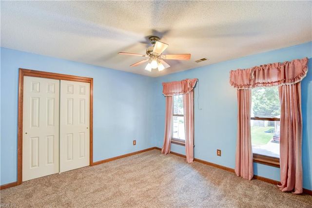 833 Copper Stone CIR, Chesapeake, VA 23320