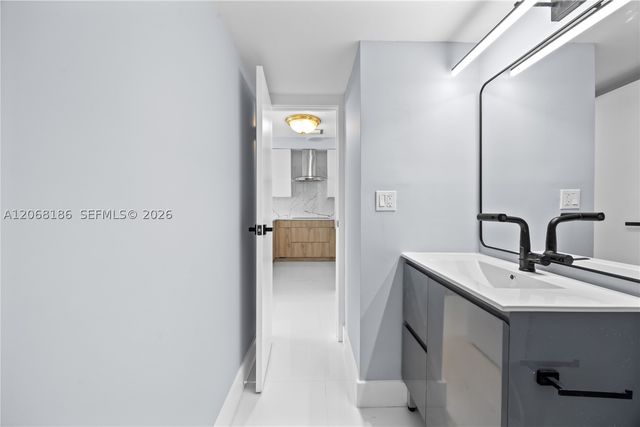 20335 W Country Club Dr 1905, Aventura, FL 33180