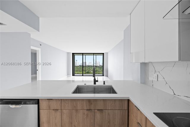 20335 W Country Club Dr 1905, Aventura, FL 33180