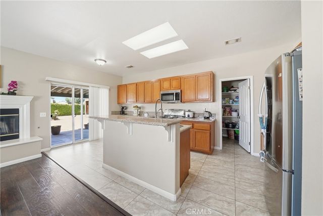 13767 Buttermilk, Victorville, CA 92392
