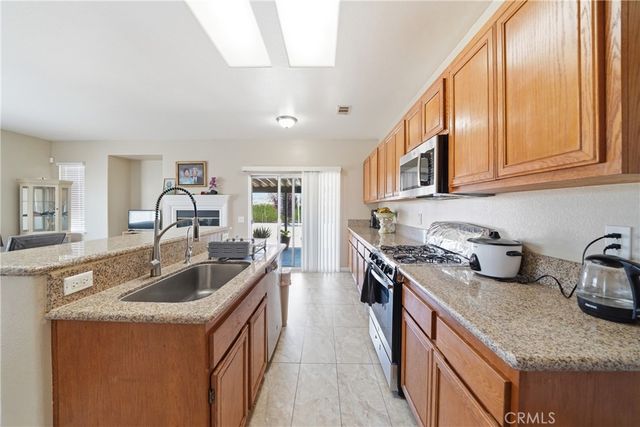 13767 Buttermilk, Victorville, CA 92392