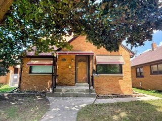 6352 W Medford AVENUE, Milwaukee, WI 53218