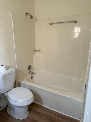 142 Lake Anne Drive, West Palm Beach, FL 33411