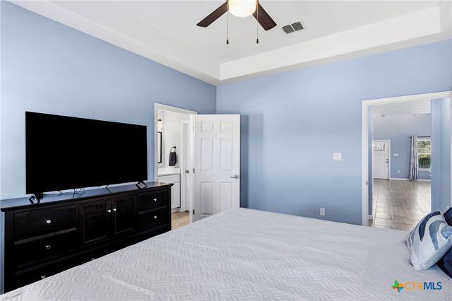 132 Breezeway Drive, Rockport, TX 78382