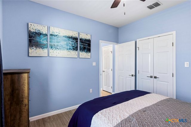 132 Breezeway Drive, Rockport, TX 78382