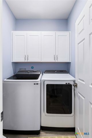 132 Breezeway Drive, Rockport, TX 78382