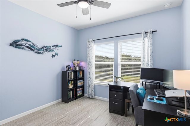 132 Breezeway Drive, Rockport, TX 78382