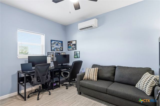 132 Breezeway Drive, Rockport, TX 78382