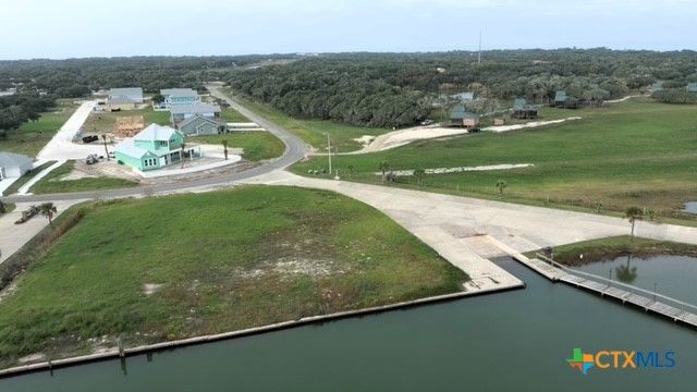 132 Breezeway Drive, Rockport, TX 78382