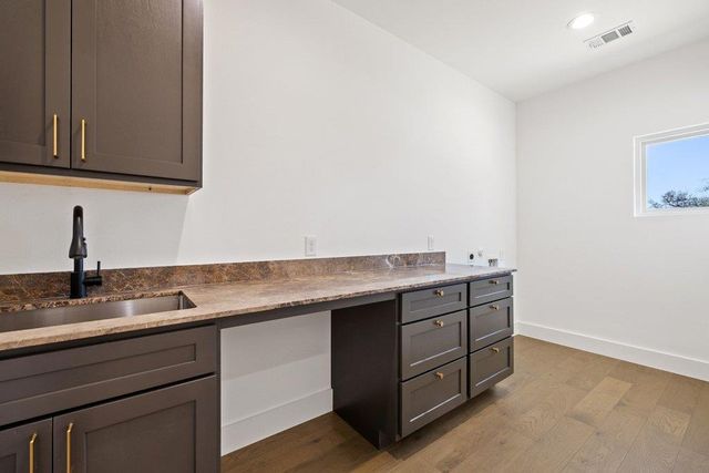 5 Shilo CV, Wimberley, TX 78676