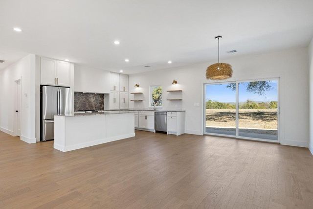 5 Shilo CV, Wimberley, TX 78676