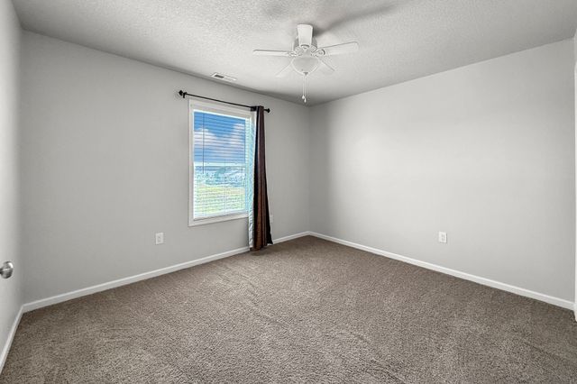 52 SE Booth Avenue, Waukee, IA 50263