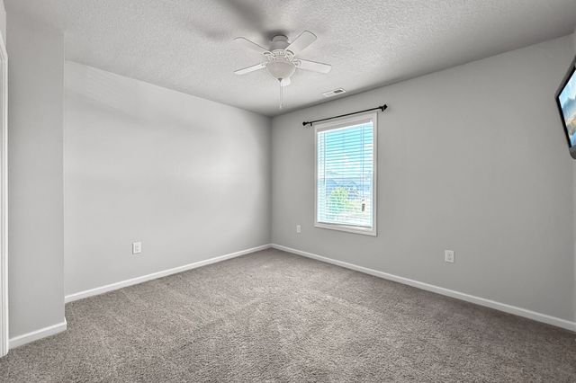 52 SE Booth Avenue, Waukee, IA 50263