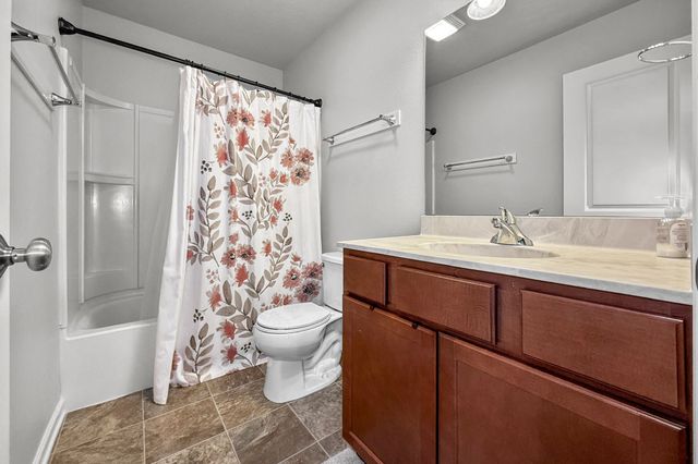 52 SE Booth Avenue, Waukee, IA 50263