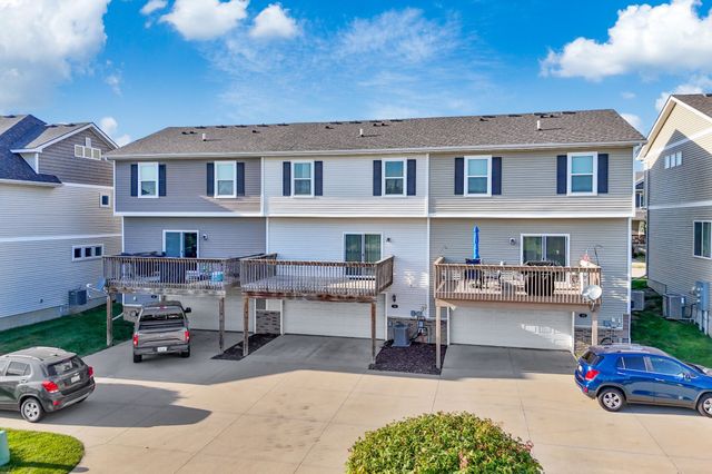 52 SE Booth Avenue, Waukee, IA 50263