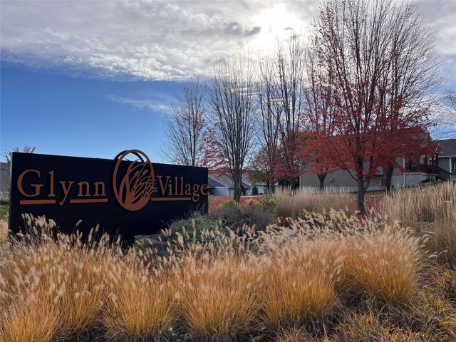 52 SE Booth Avenue, Waukee, IA 50263