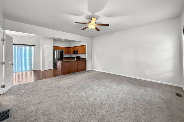 52 SE Booth Avenue, Waukee, IA 50263