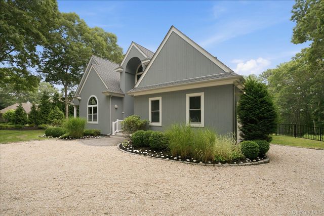 90 Lakeside Lane, Westhampton, NY 11977