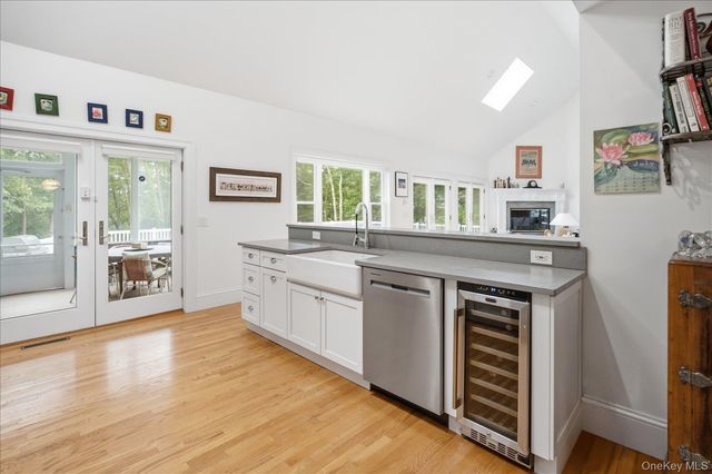 90 Lakeside Lane, Westhampton, NY 11977