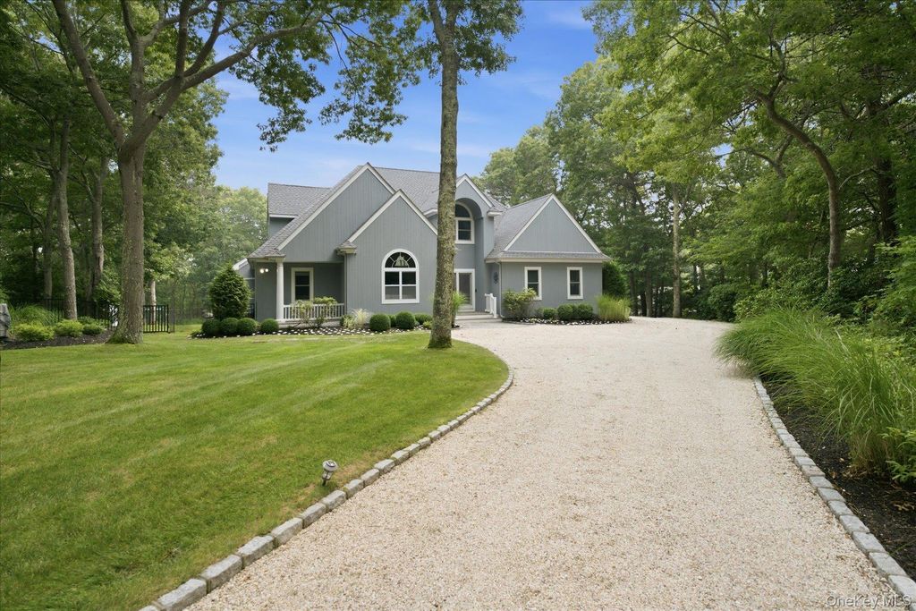 90 Lakeside Lane, Westhampton, NY 11977
