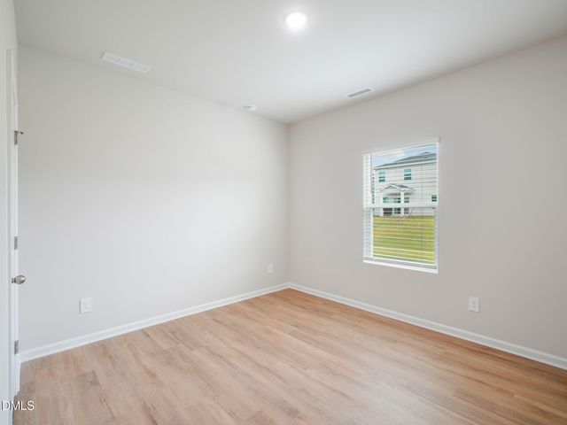 205 N Field Sparrow Way, Clayton, NC 27520