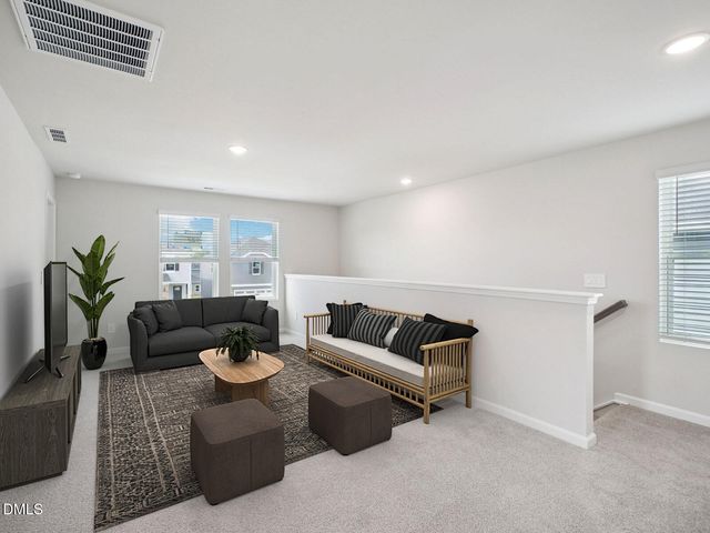 205 N Field Sparrow Way, Clayton, NC 27520