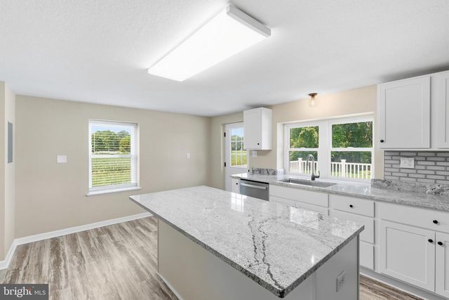 898 W EVENS RD, Viola, DE 19979