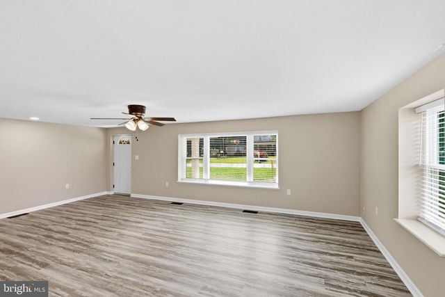 898 W EVENS RD, Viola, DE 19979