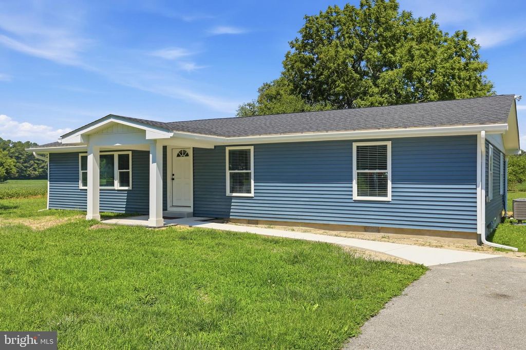 898 W EVENS RD, Viola, DE 19979