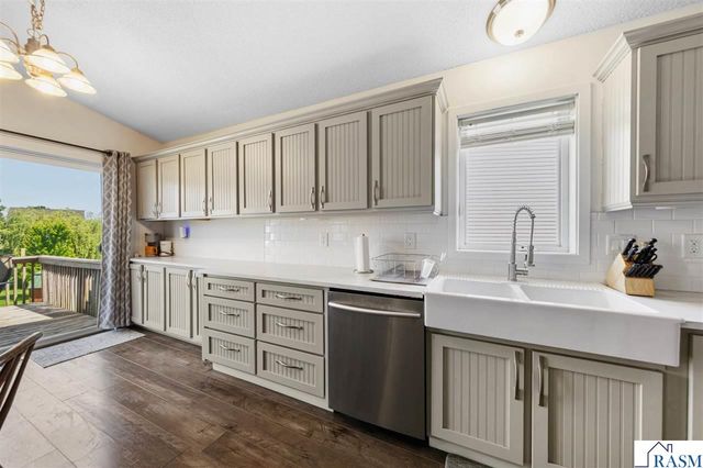 829 Tanager Road, Mankato, MN 56001