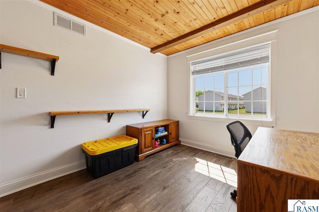 829 Tanager Road, Mankato, MN 56001