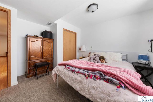 829 Tanager Road, Mankato, MN 56001