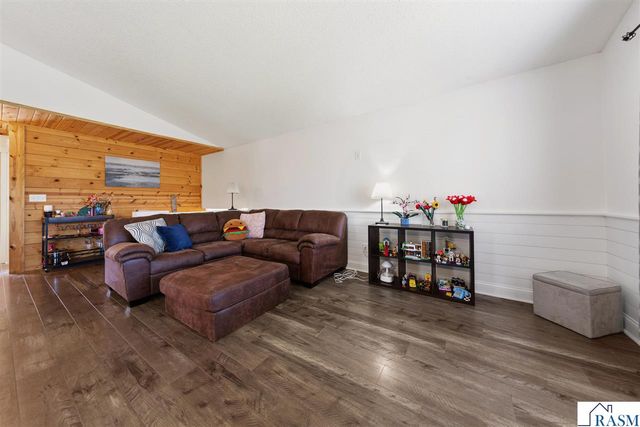 829 Tanager Road, Mankato, MN 56001