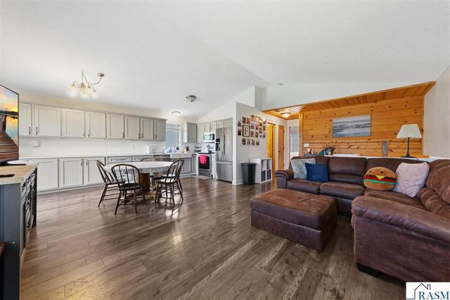 829 Tanager Road, Mankato, MN 56001