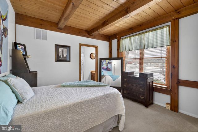 15157 PURCELLVILLE RD, Purcellville, VA 20132