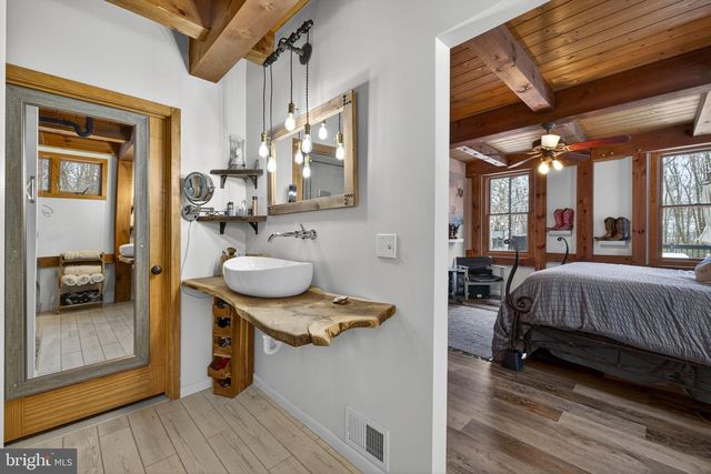 15157 PURCELLVILLE RD, Purcellville, VA 20132
