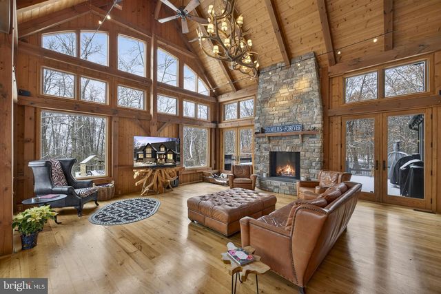 15157 PURCELLVILLE RD, Purcellville, VA 20132