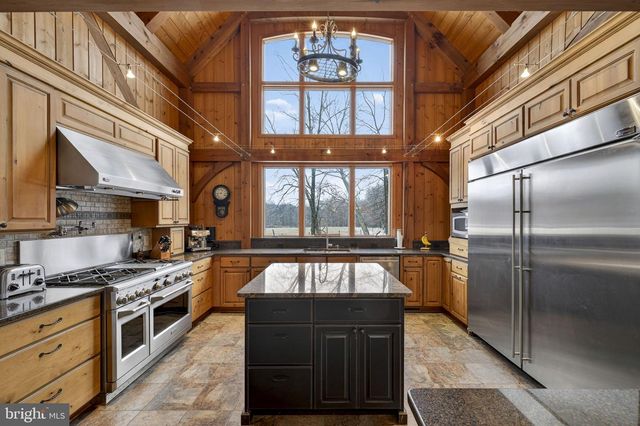 15157 PURCELLVILLE RD, Purcellville, VA 20132