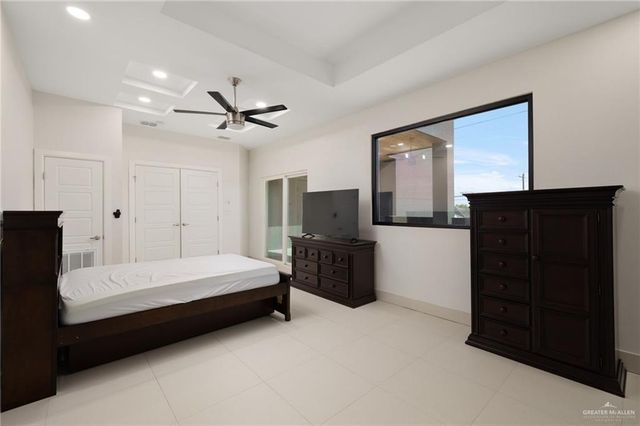 801 E Azucar Avenue, Pharr, TX 78577