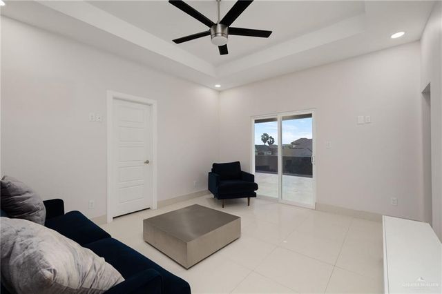 801 E Azucar Avenue, Pharr, TX 78577