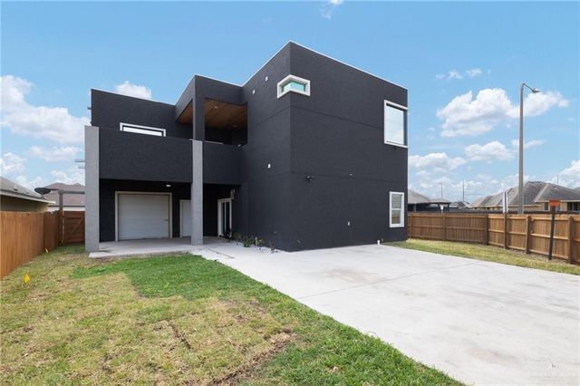 801 E Azucar Avenue, Pharr, TX 78577