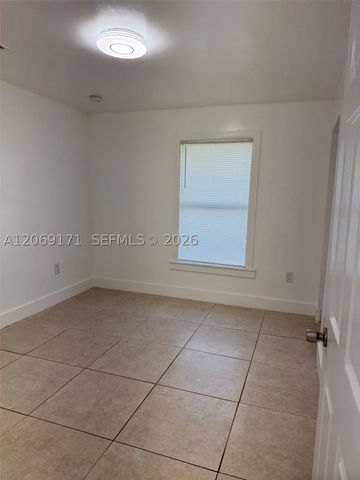 12040 SW 214th Ter 1, Miami, FL 33177