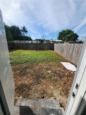 12040 SW 214th Ter 1, Miami, FL 33177