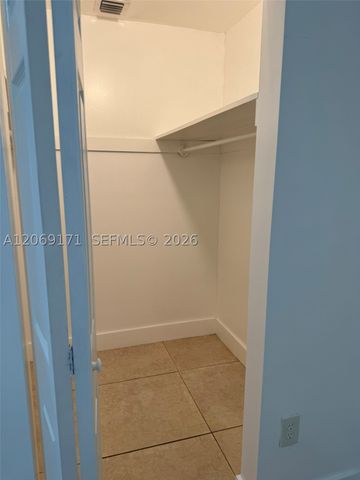 12040 SW 214th Ter 1, Miami, FL 33177