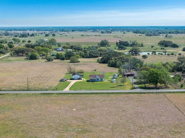 3354 Fm 155, Weimar, TX 78962