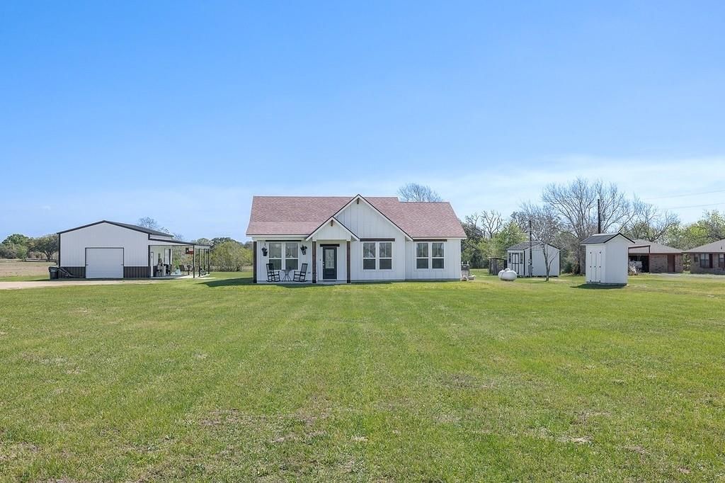 3354 Fm 155, Weimar, TX 78962