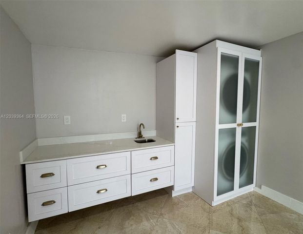 2181 SW 50th Ave, Fort Lauderdale, FL 33317