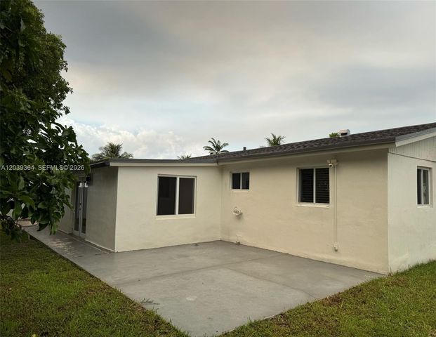 2181 SW 50th Ave, Fort Lauderdale, FL 33317